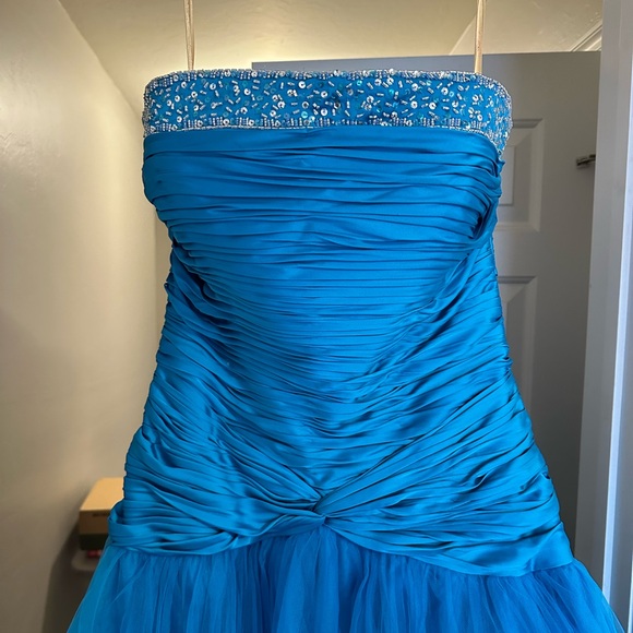 Women’s Formal Blue Dress / Evening Gown - Picture 3 of 10